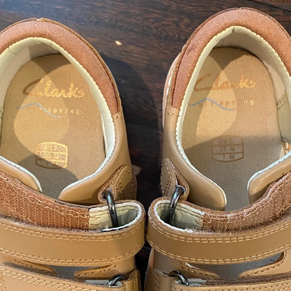 Clarks Brown Leather Baby Sandals - Picture 2 of 5